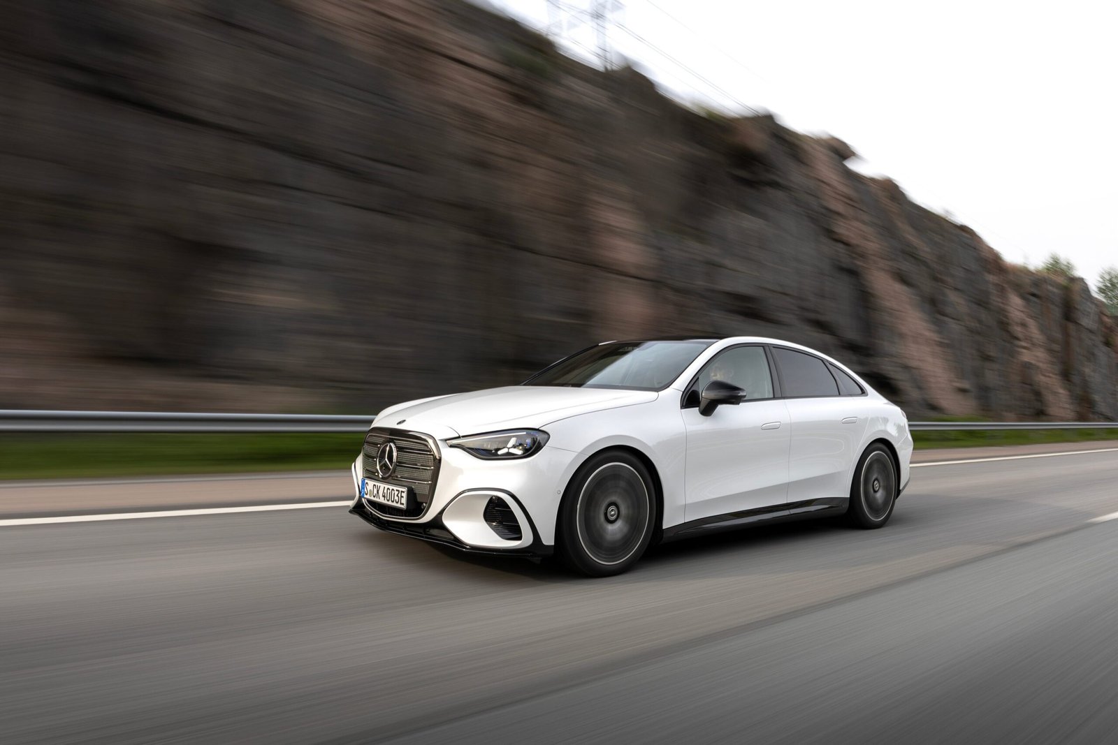 Upoznajte 2027. Mercedes-Benz C-Class EV: Novi standard u električnoj mobilnosti