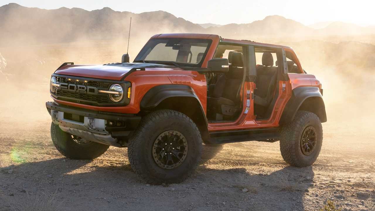 Ford povlači 566.000 Bronco SUV-ova zbog rizika od požara