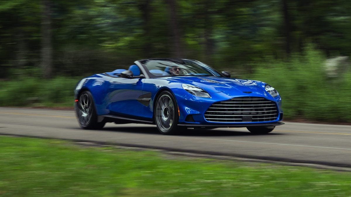 Aston Martin Vanquish 2027: Moćan i Elegantan GT Koji Oduzima Dah
