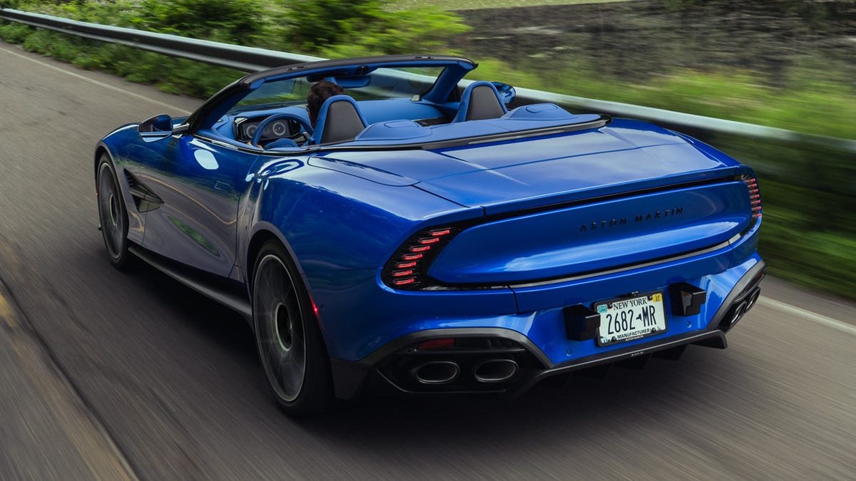 Aston Martin Vanquish 2027: Moćan i Elegantan GT Koji Oduzima Dah