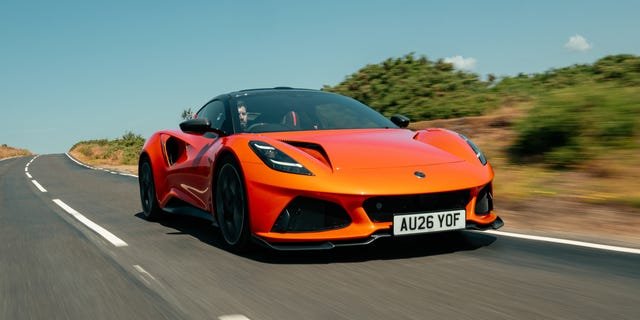 Detaljan Pregled Eksterijera 2027. Lotus Emira 420 Sport