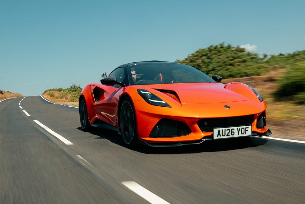 Lotus Emira 420 Sport: Poslednji predstavnik stare garde