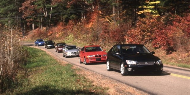 Pogledajte Uporedni Test Sportskih Sedana iz 2001. godine