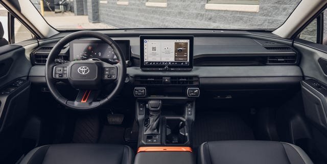 Unikatni enterijer 2026. Toyota RAV4 Woodland PHEV: Upoznajte se sa novim detaljima