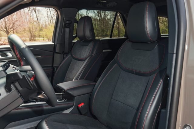 Ford povlači 79.579 Explorer i Lincoln Aviator zbog problema sa sedištima