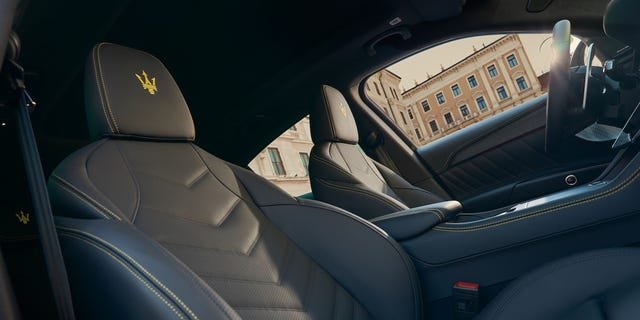 Unutrašnjost 2027 Maserati Grecale Modena: Kombinacija luksuza i tehnologije