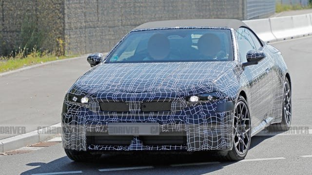 BMW i4 Kabriolet: Novi Model sa Stilom Neue Klasse Uočen na Testiranju