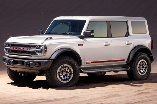 Ford povlači više od 565.000 Bronco i Bronco Raptor modela zbog mogućih požara