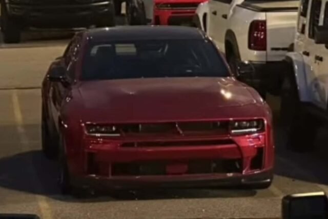 Da li je ovo novi Dodge Charger SRT?