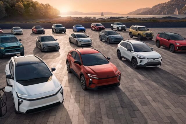 Toyota i Ford vode u posetama na automobilskim sajtovima