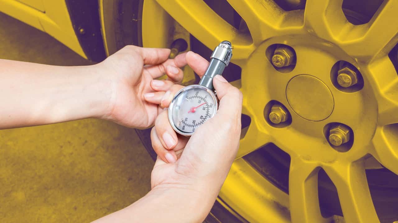 Zašto se lampica za pritisak guma pali kada padnu temperature