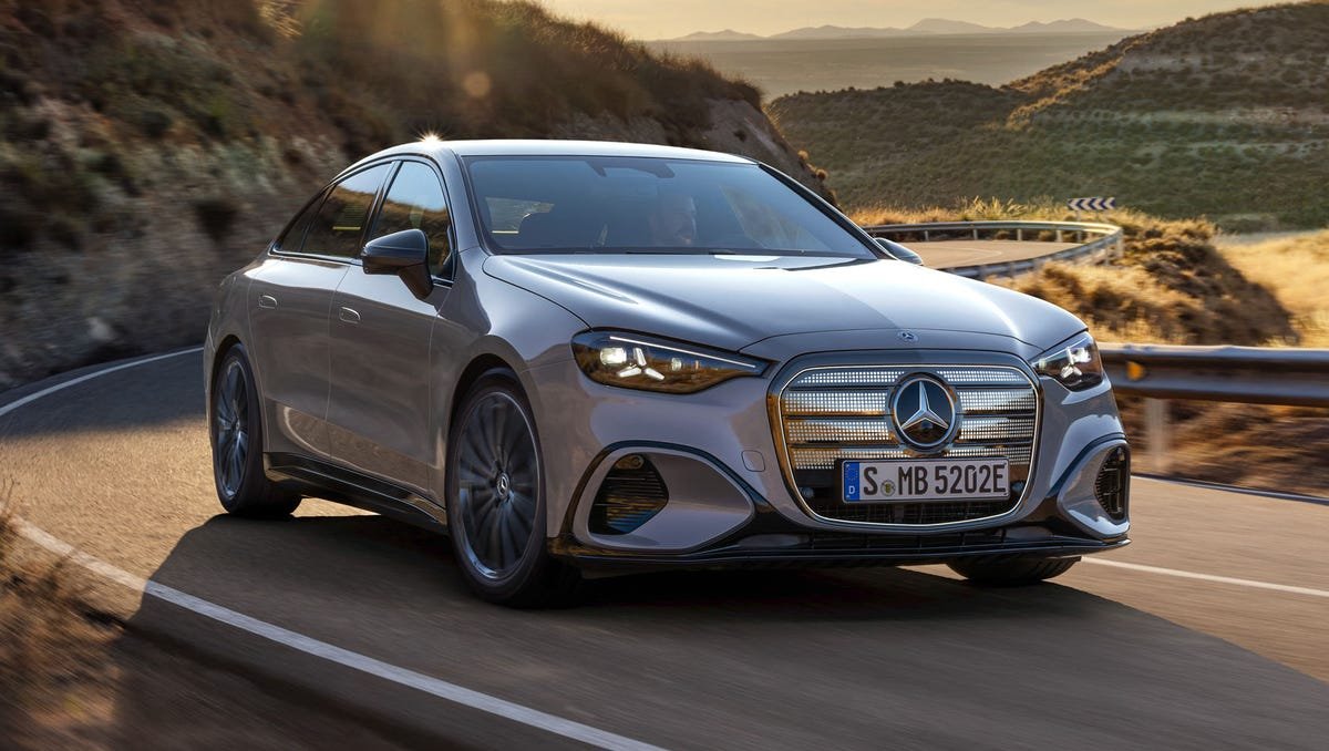 Mercedes-Benz C-Class EV 2027: Elegancija i Performanse u Električnom Pakovanju