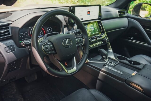 Unutrašnjost novog Lexus LX700h Overtrail za 2026. godinu: Upoznajte se sa luksuzom i tehnologijom