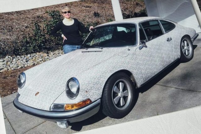 Dr. Yes ponovo u vlasništvu svoje umetničke Porsche 911S iz 1967. godine