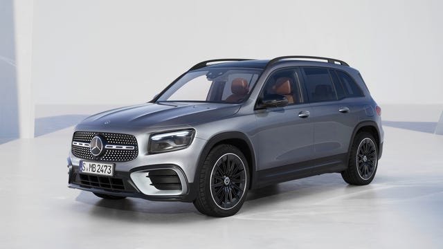 Mercedes-Benz povlači 310.000 vozila zbog rizika od pomeranja