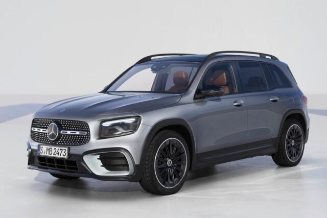 Mercedes-Benz povlači 310.000 vozila zbog rizika od pomeranja