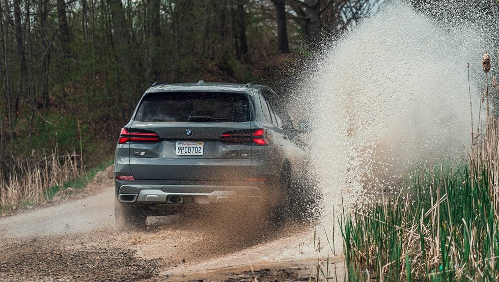 BMW odustao od planova za novi SUV zasnovan na X5 platformi