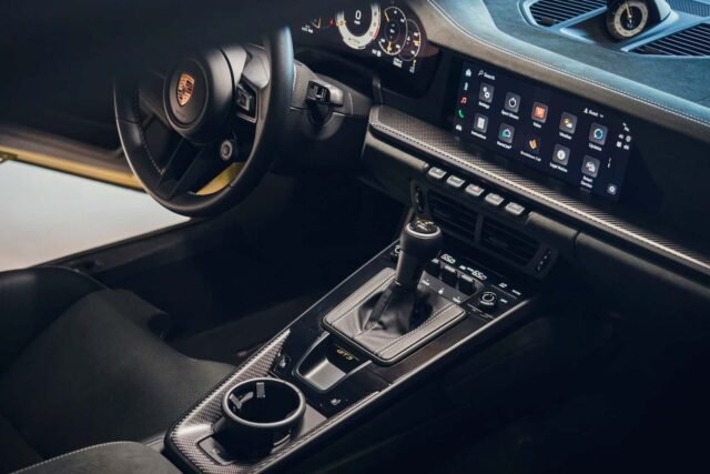 Porsche 911 Carrera S dobija manuelni menjač zahvaljujući kupcima GT3