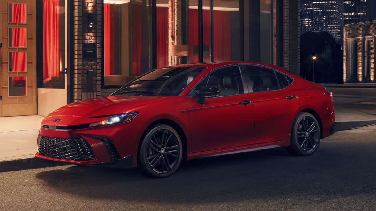 2026 Toyota Camry Nightshade: Stilski i praktičan porodični sedan