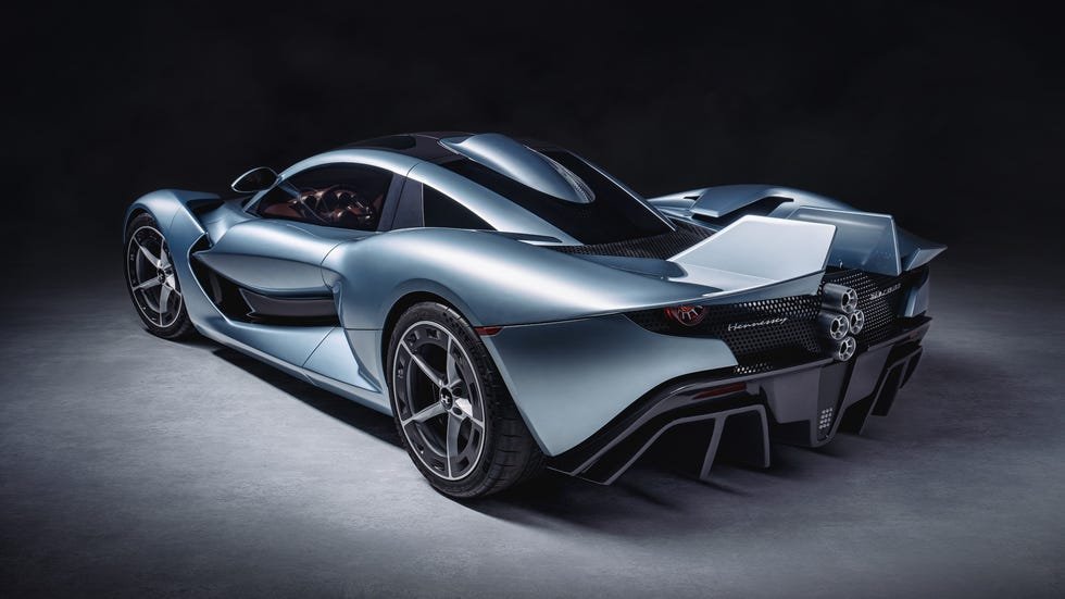 Hennessey Blackbird: Superautomobil sa Manualnim Menjačem i Prirodno Usisanim V-8