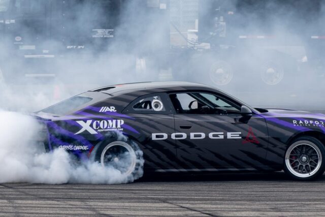 Dodge Charger sa 750 konjskih snaga: Specijalna drift verzija na Roadkill Nights