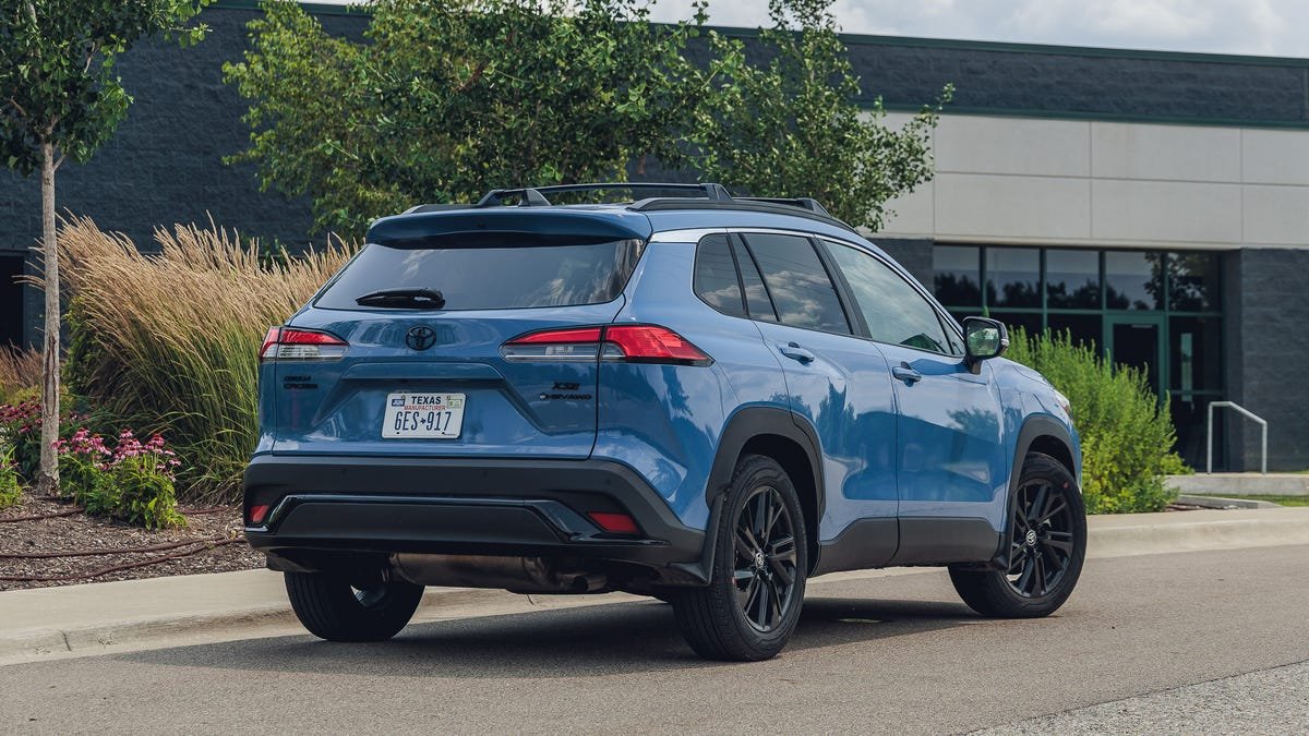 2026 Toyota Corolla Cross Hybrid: Efikasnost i Praktičnost u SUV Pakovanju