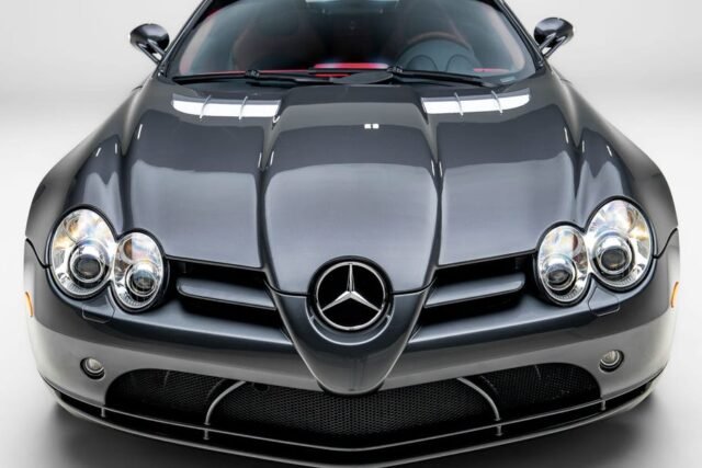Mercedes-Benz SLR McLaren Roadster: Simbioza Moći i Luksuza