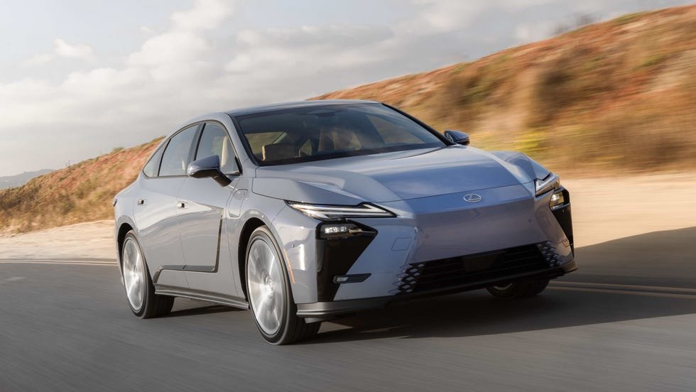 Toyota i Nissan ponovo pokreću proizvodnju u Japanu nakon zemljotresa, dok Honda još uvek oporavlja