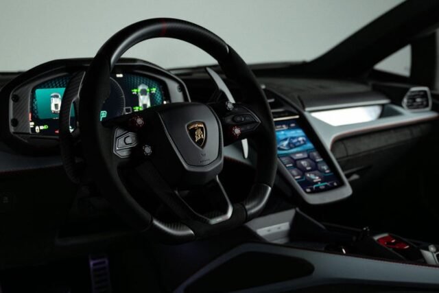 Lamborghini Revuelto SV: Nova Era Performansi sa Ikoničnim Super Veloce Pečatom