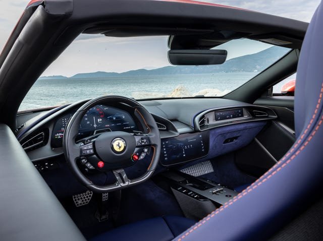 Unutrašnjost 2027. Ferrari Amalfi Spider: Savršenstvo na Točkovima