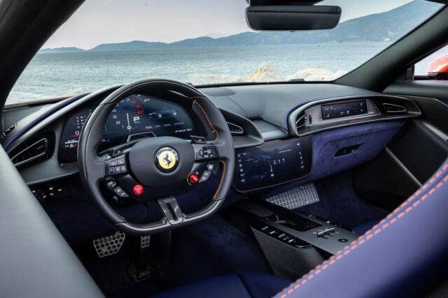 Unutrašnjost 2027. Ferrari Amalfi Spider: Savršenstvo na Točkovima