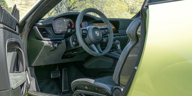Pogledajte unutrašnjost novog Porsche 911 GT3 iz 2026. godine