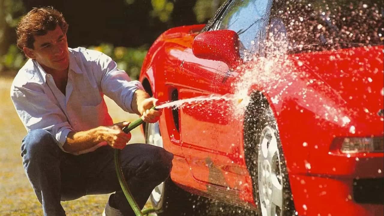 Legendarni Honda NSX Ayrtona Senne na Aukciji: Procena Preko Milion Dolara