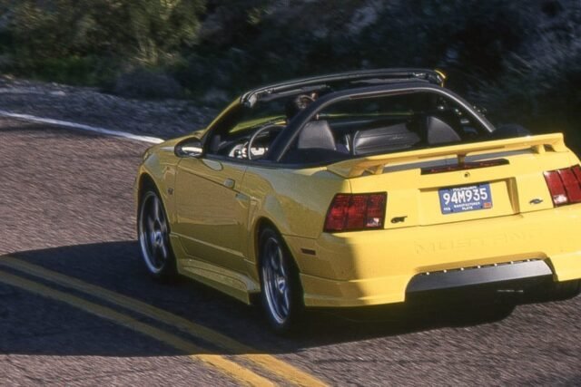 Testiranje 2001 Roush Stage 3 Mustanga: Ubica Cobri