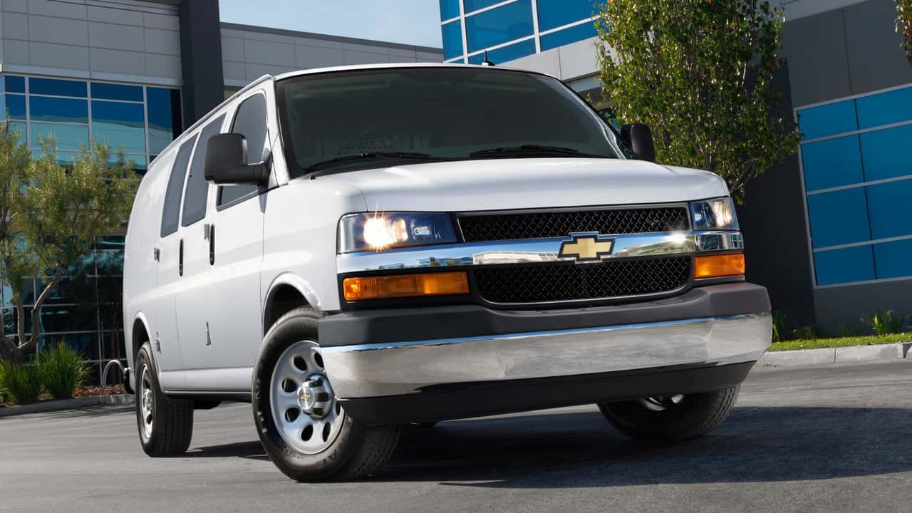 Chevrolet Express dobija moderni ekran: konačno u 21. veku