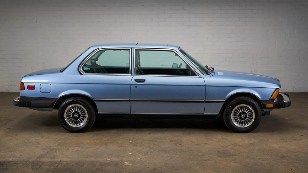 Retko očuvani BMW 320i iz 1977. godine sa samo 9000 pređenih milja