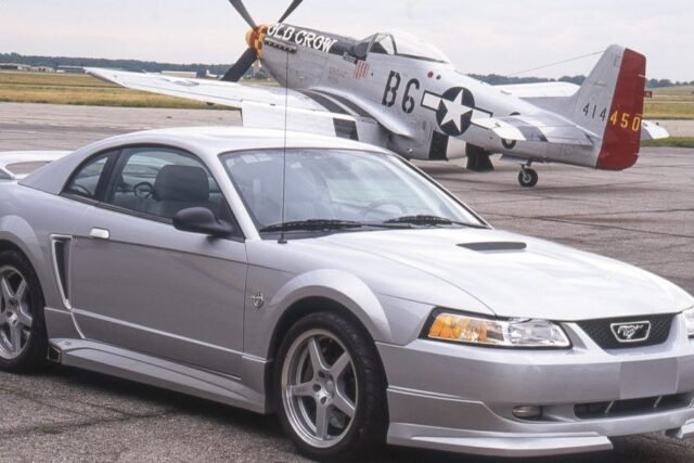 Roush Mustang vs P-51 Mustang: Usporedba automobila i aviona ikona