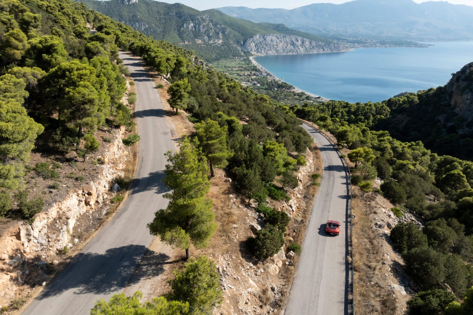 Ferrari Amalfi Spider: Prvi Pogled na Eksterijer
