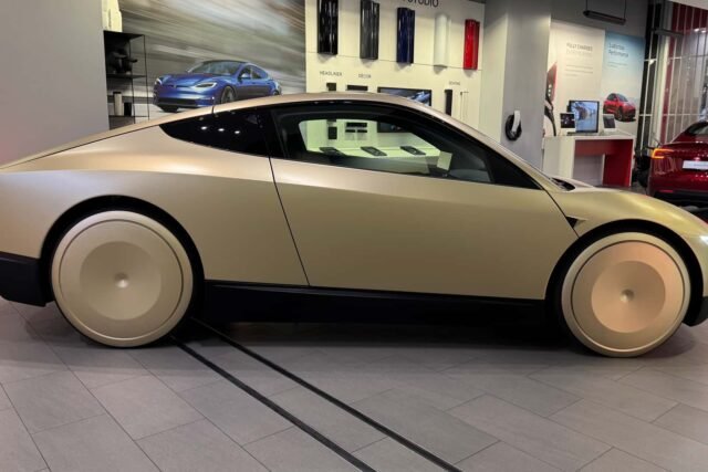 Tesla Cybercab bez volana stiže u Austin 3. septembra 2026.