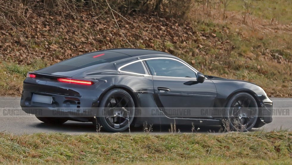 Porsche planira lansiranje električnog 718 sportskog automobila uprkos kašnjenjima