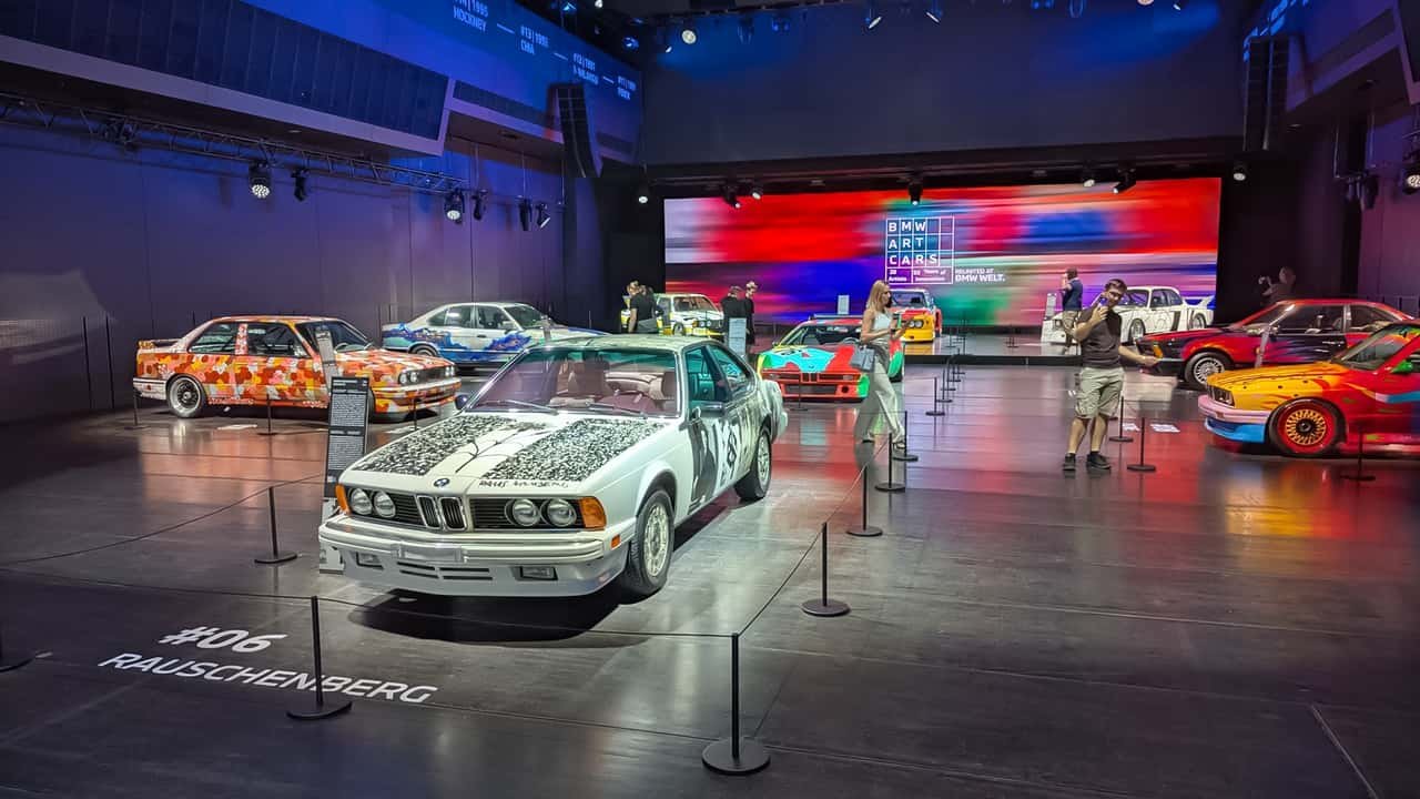 Izložba svih 20 BMW Art Automobila u Minhenu