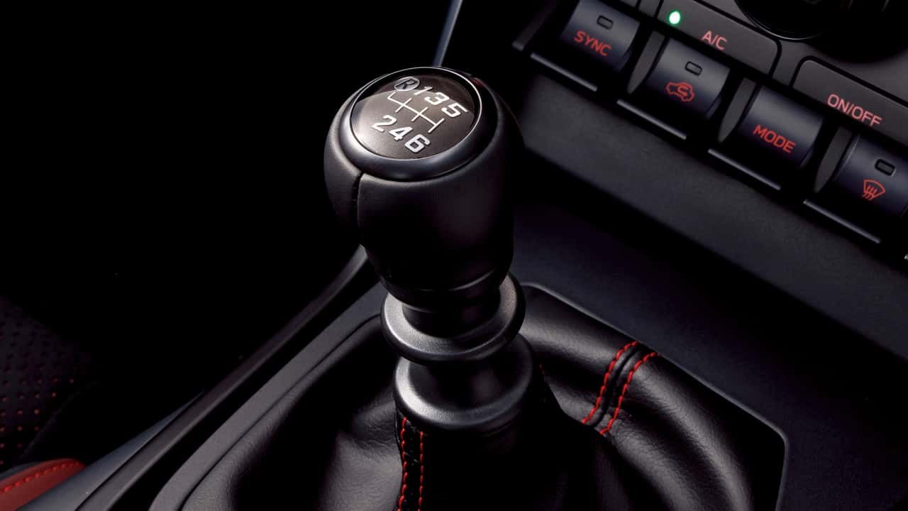 Manualni automobili nestaju u Britaniji: 92% novih narudžbina su automatski modeli