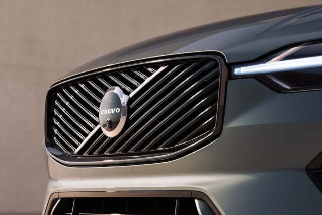 Volvo unapređuje PHEV modele sa dometom električnog vozila