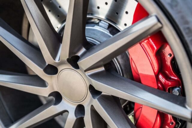 Škripanje kočnica: Šta vaš automobil pokušava da vam kaže?